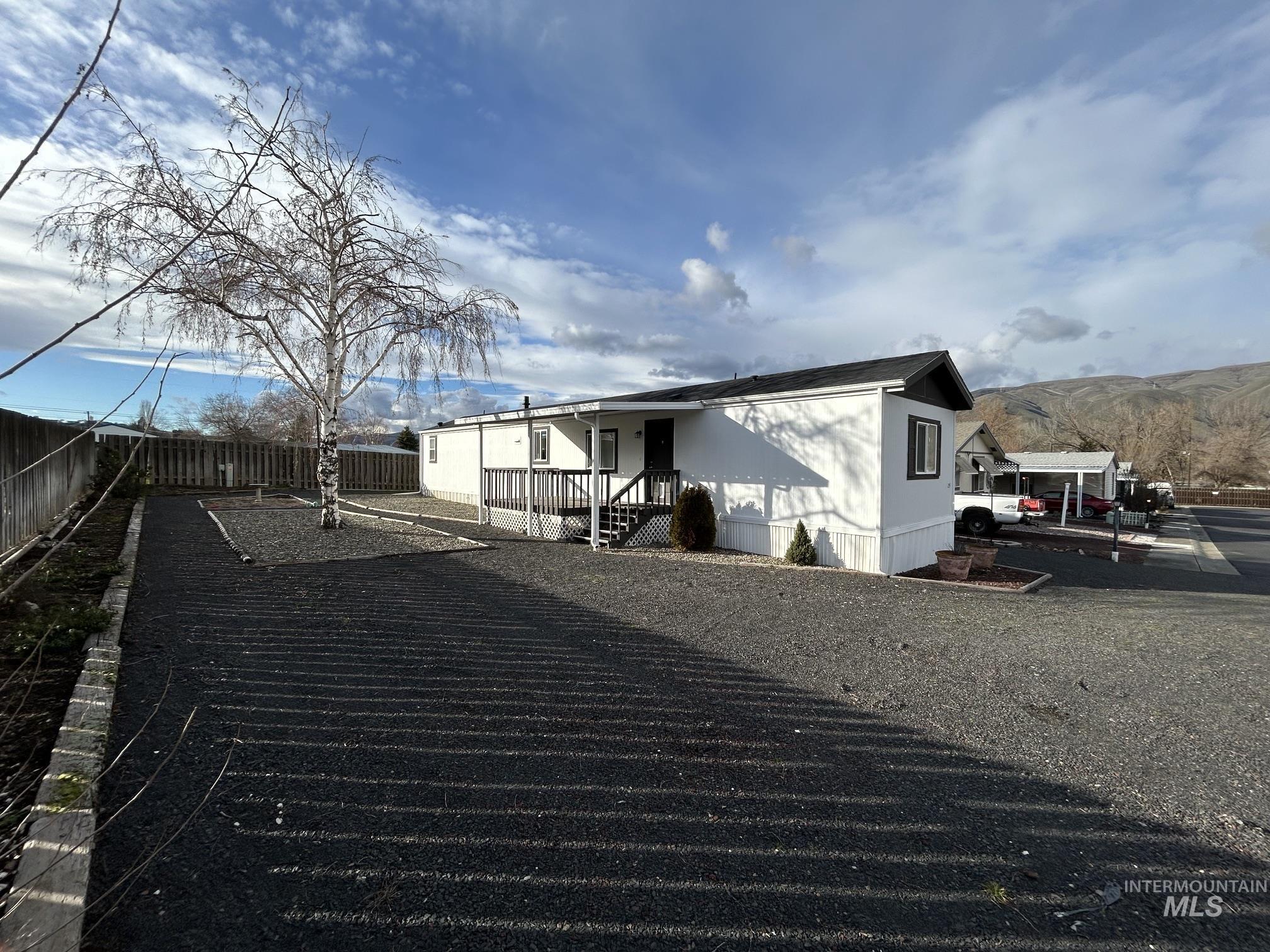 1430 Chestnut Property Photo 1