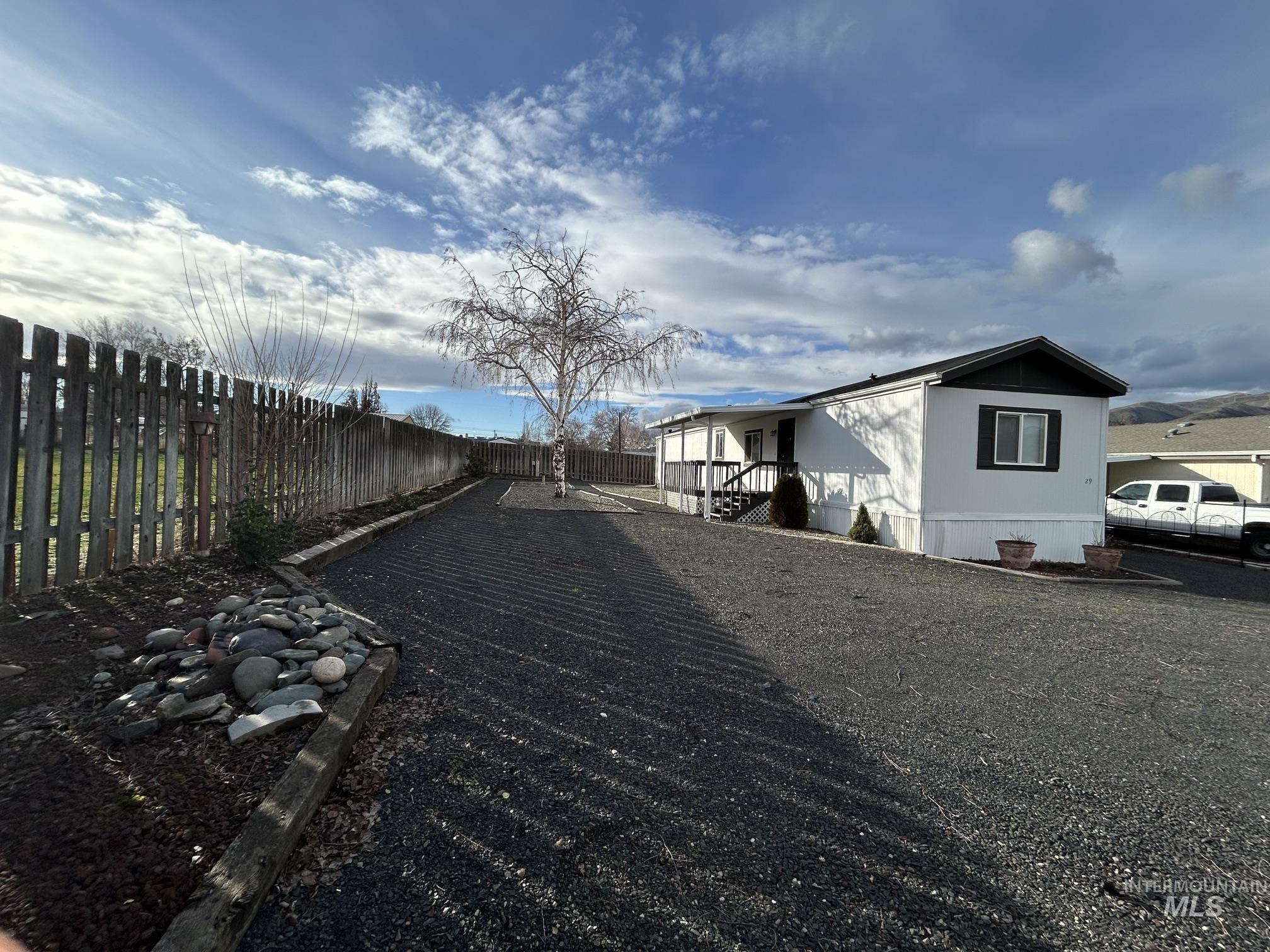 1430 Chestnut Property Photo 3