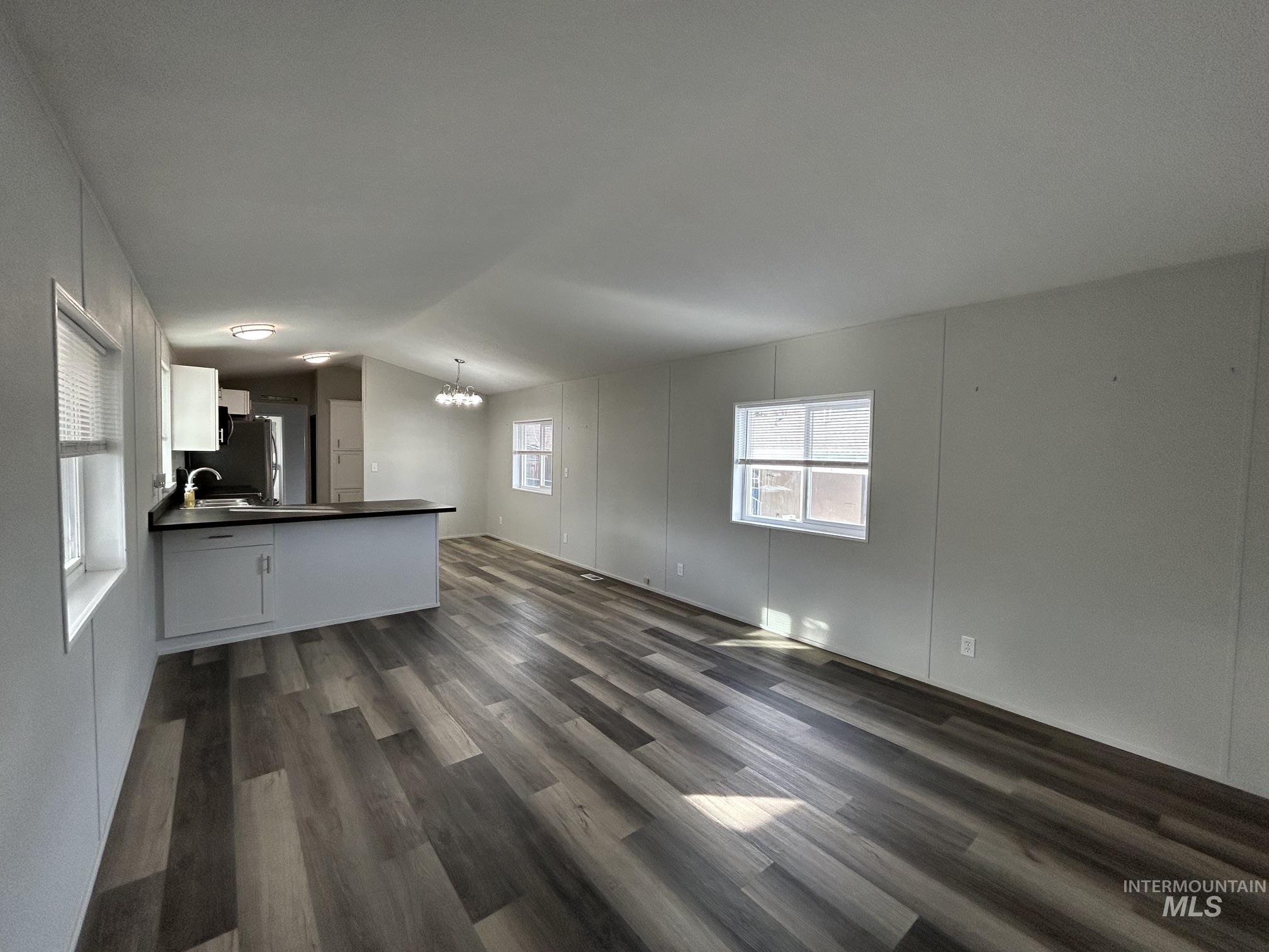 1430 Chestnut Property Photo 7