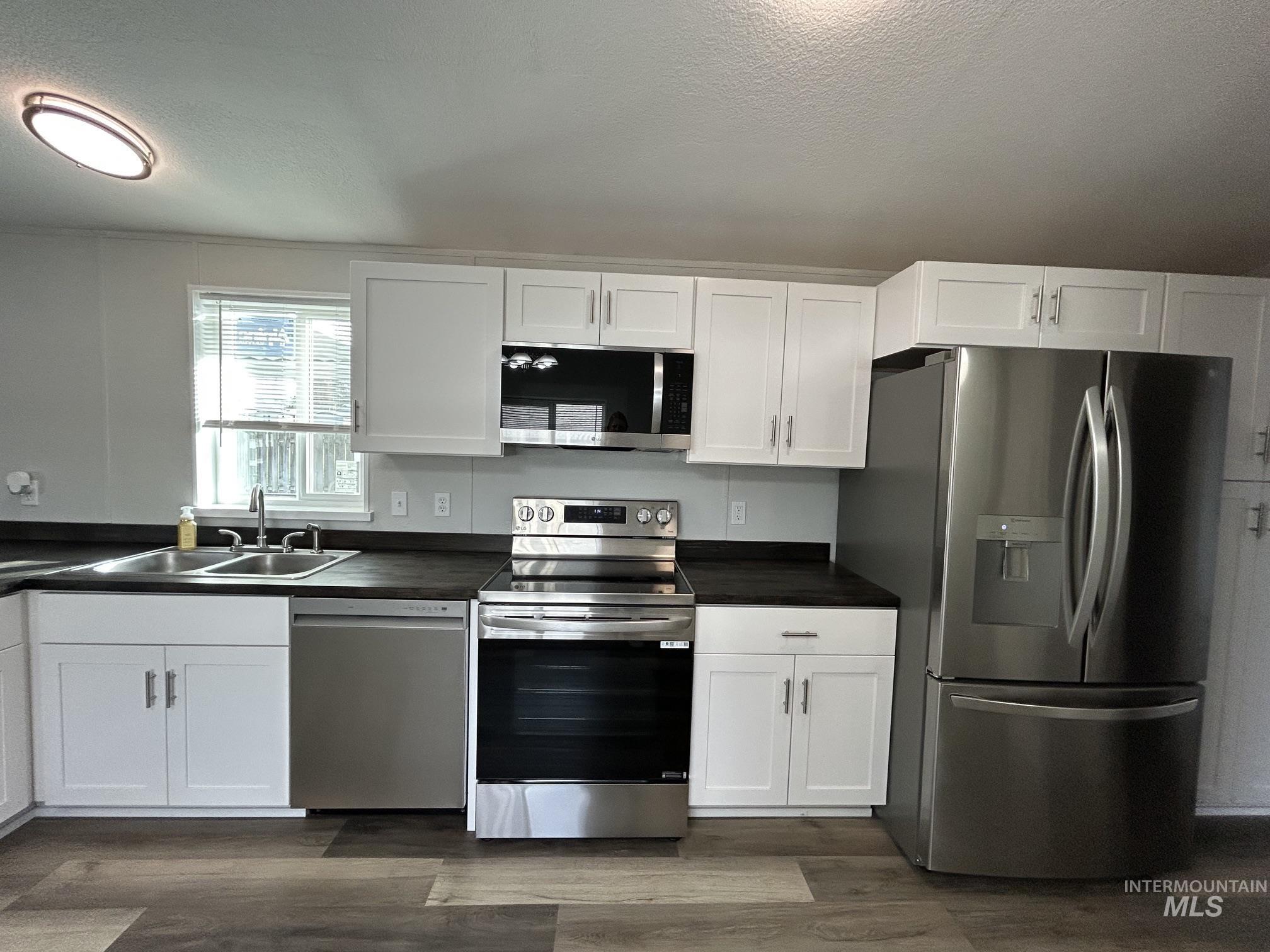 1430 Chestnut Property Photo 10