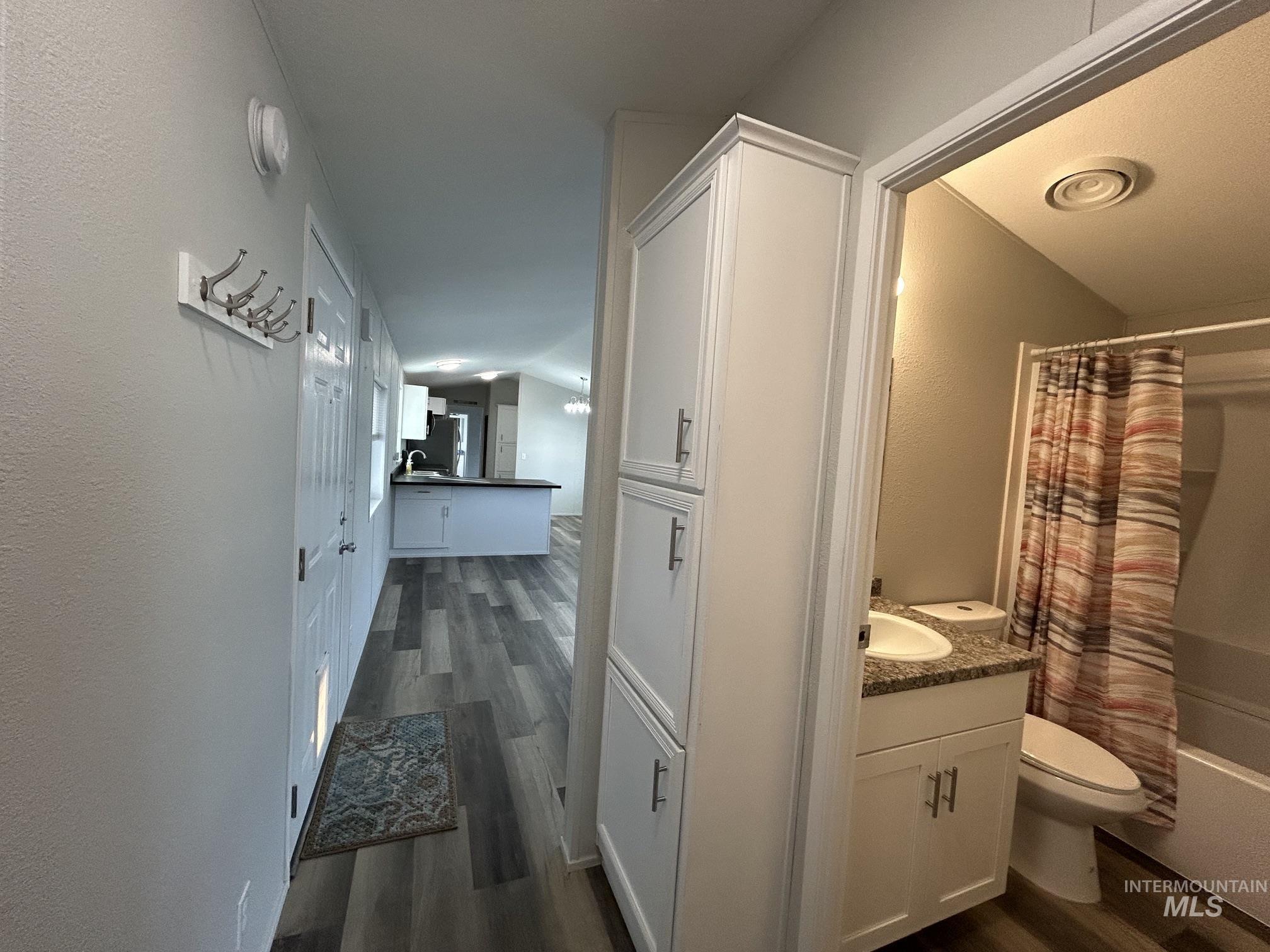 1430 Chestnut Property Photo 13