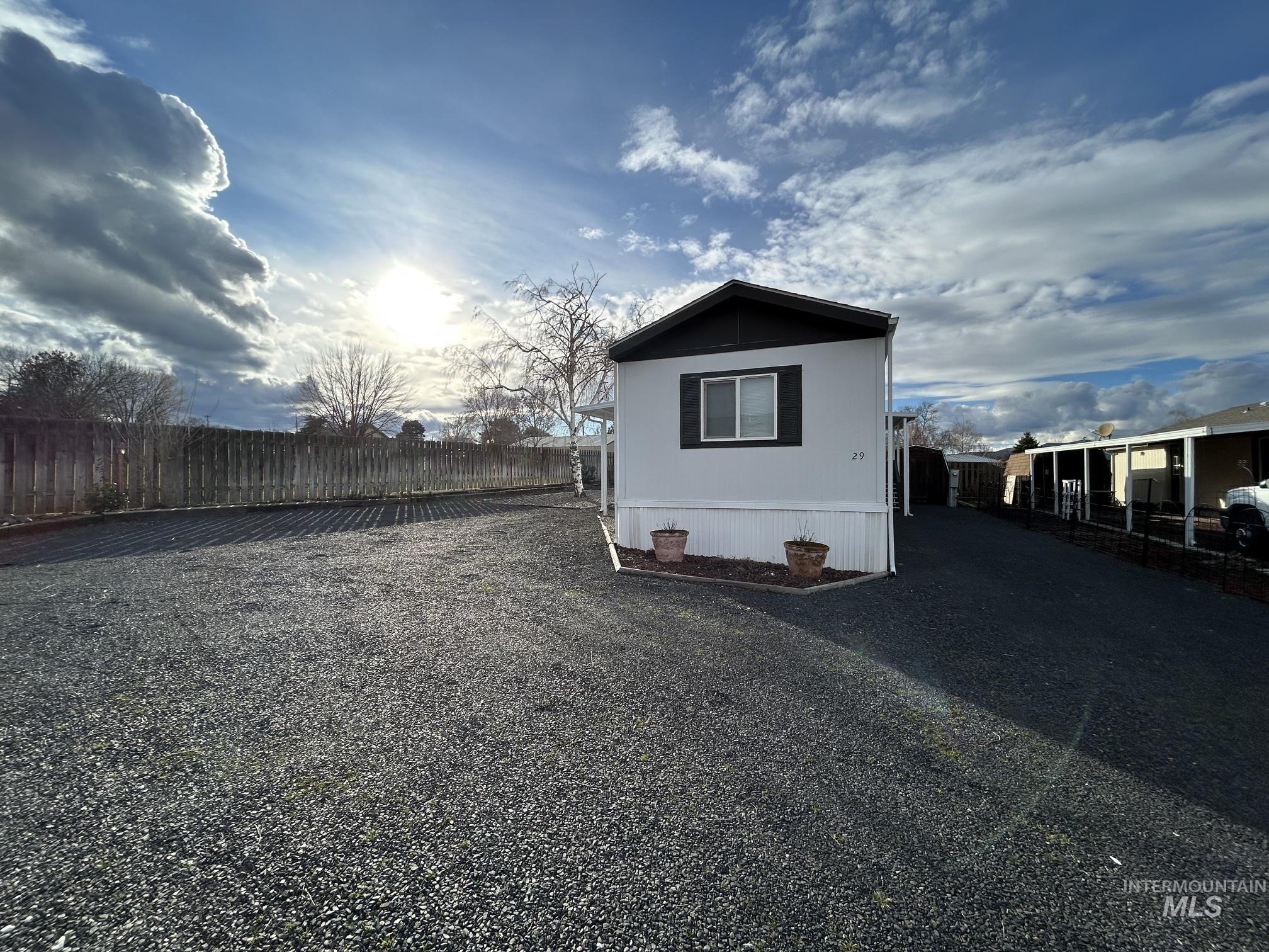 1430 Chestnut Property Photo 24