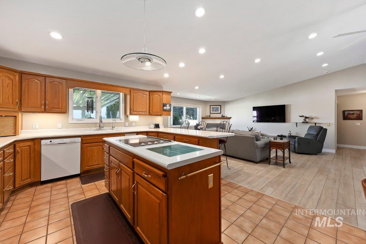 62 E 300 S Property Photo 17