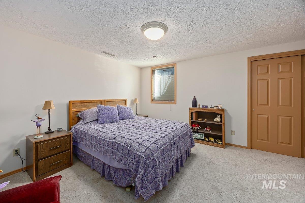 62 E 300 S Property Photo 35