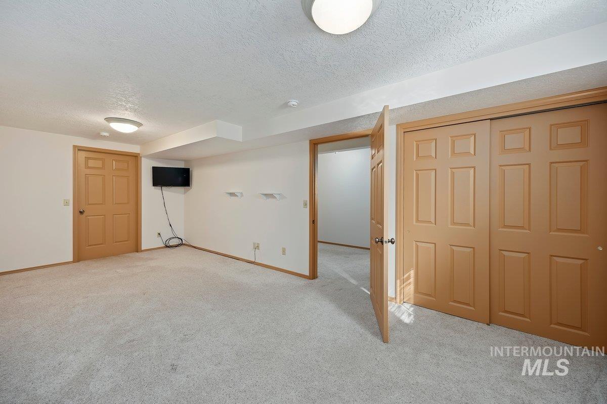 62 E 300 S Property Photo 36