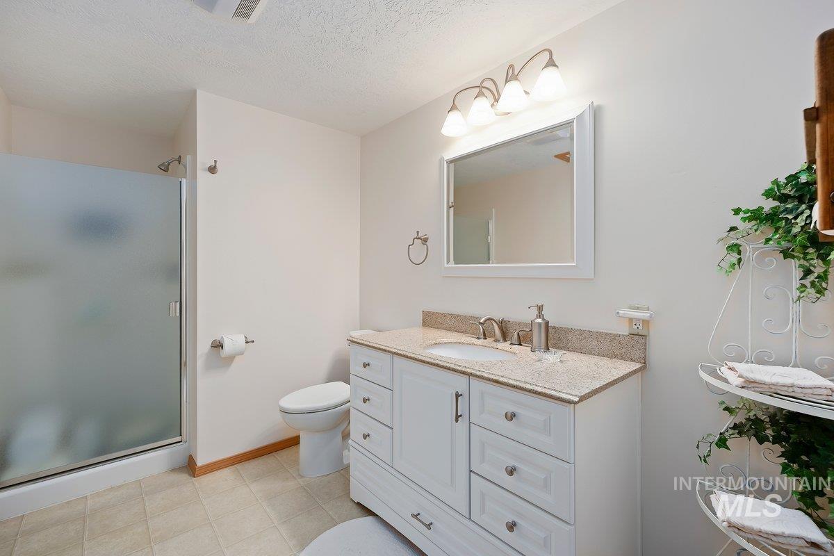 62 E 300 S Property Photo 37