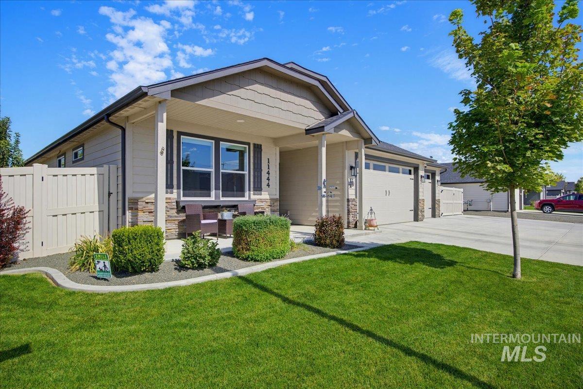 11444 Queensland Dr. Property Photo 3