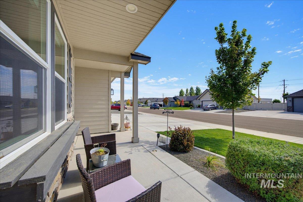 11444 Queensland Dr. Property Photo 5