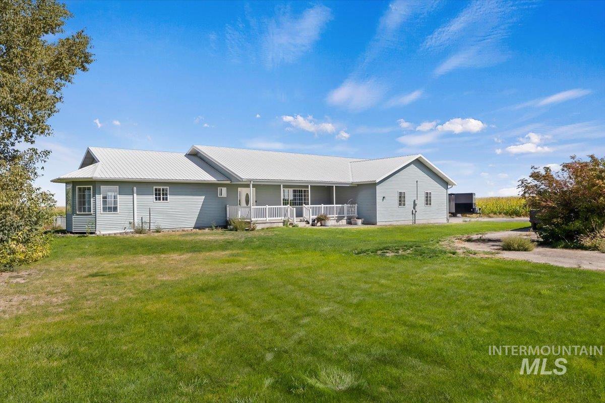 1854 E 3700 N Property Photo 3