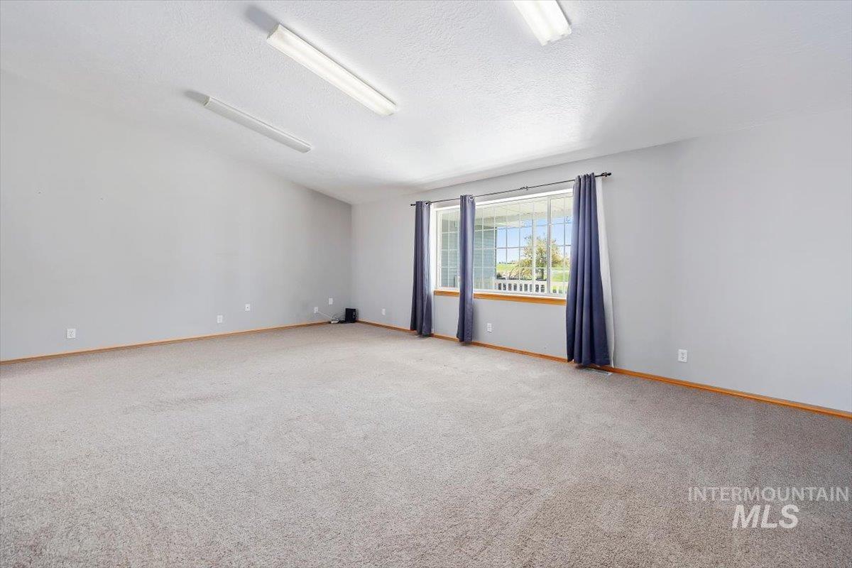 1854 E 3700 N Property Photo 10