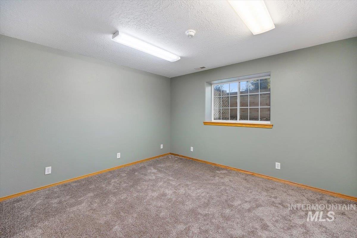 1854 E 3700 N Property Photo 27