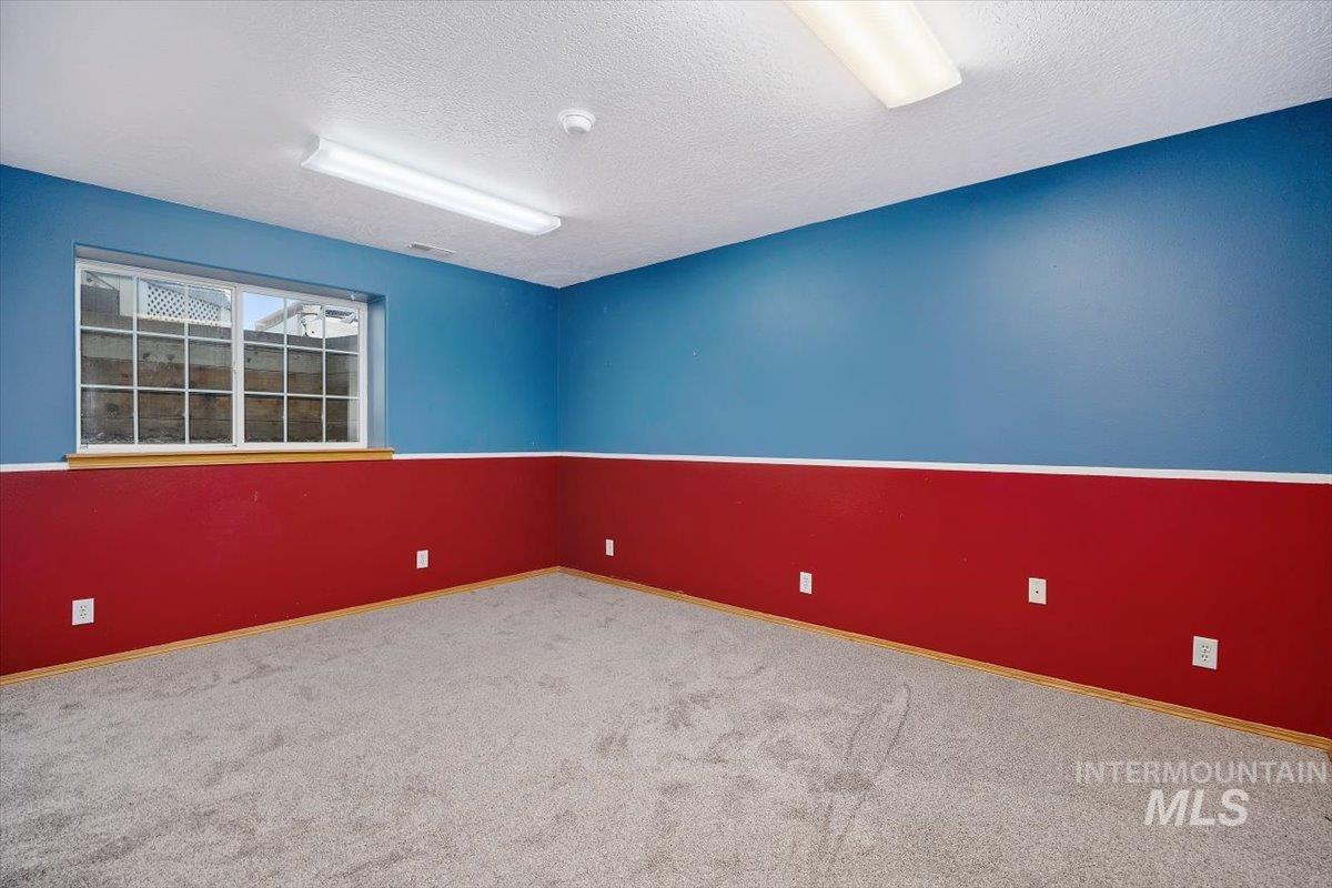 1854 E 3700 N Property Photo 29