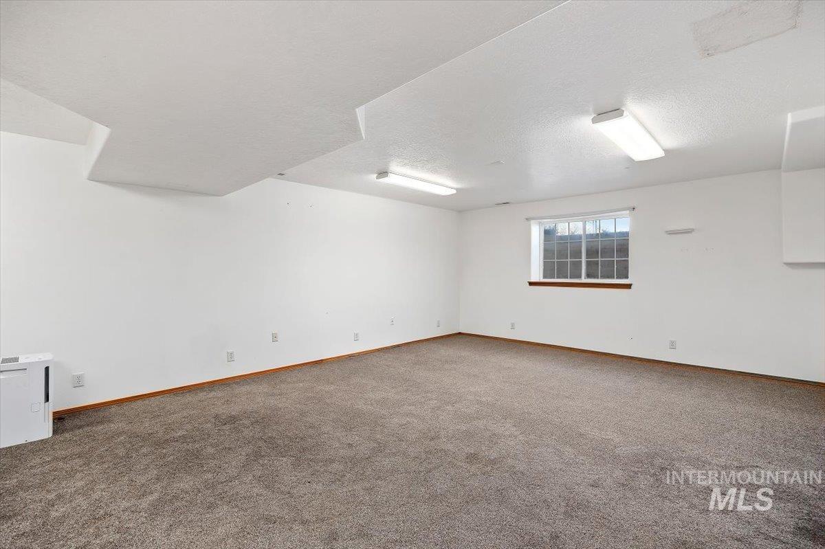 1854 E 3700 N Property Photo 33