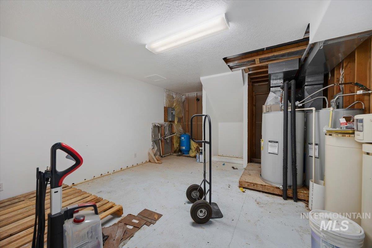 1854 E 3700 N Property Photo 35