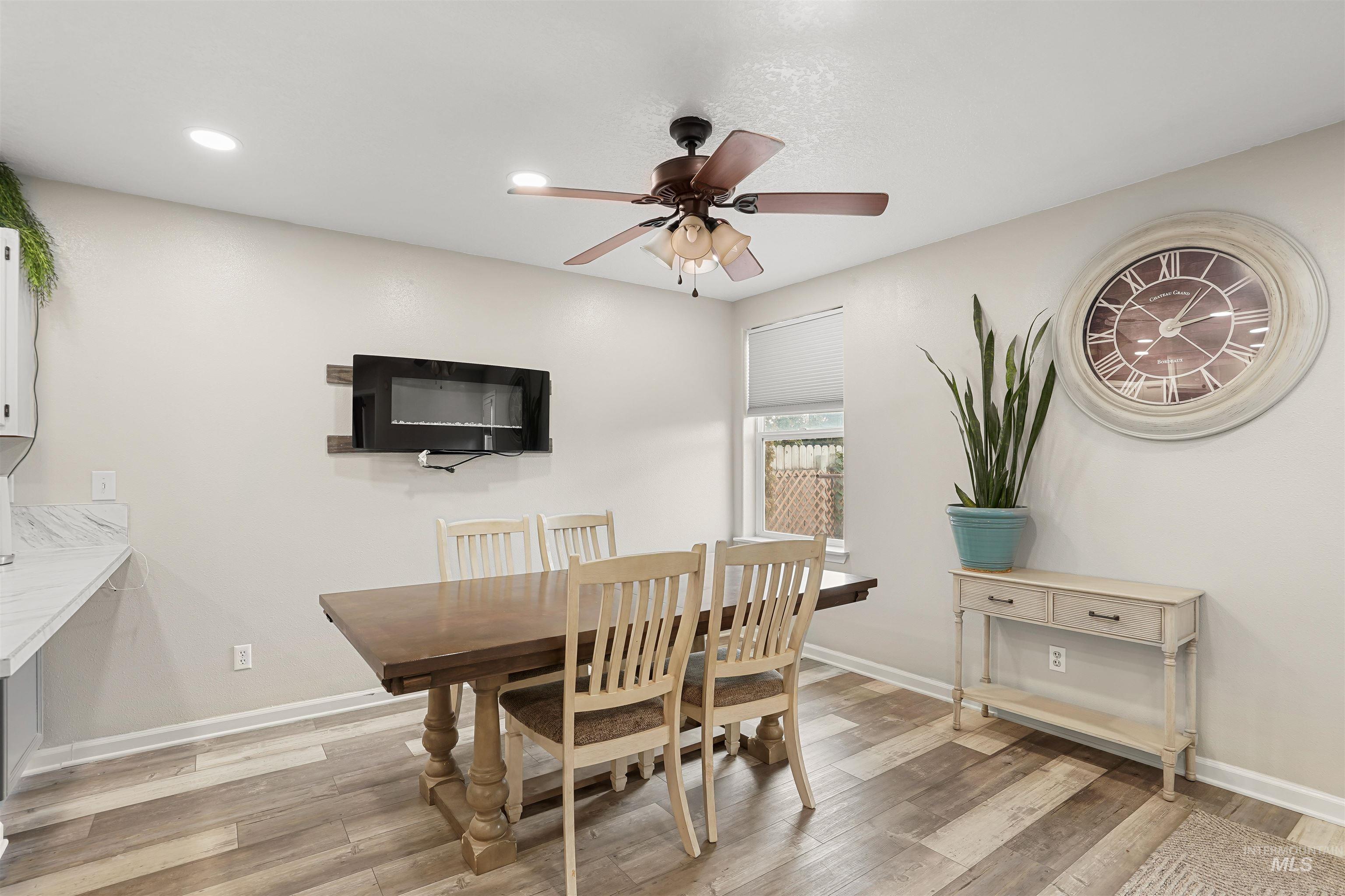 1238 Inca Dr Property Photo 6