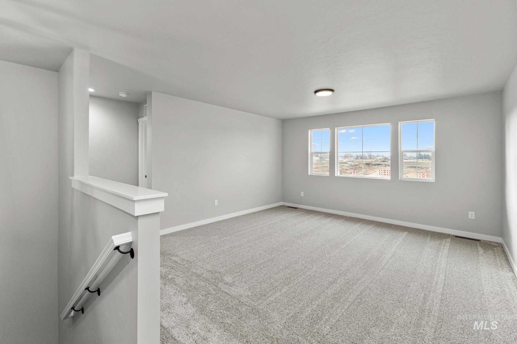 13319 Bank St Property Photo 13