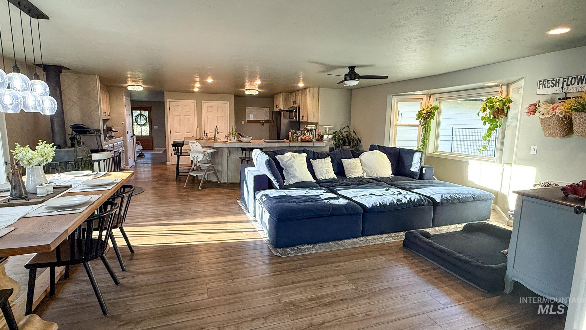 1656 Highway 46 Property Photo 6