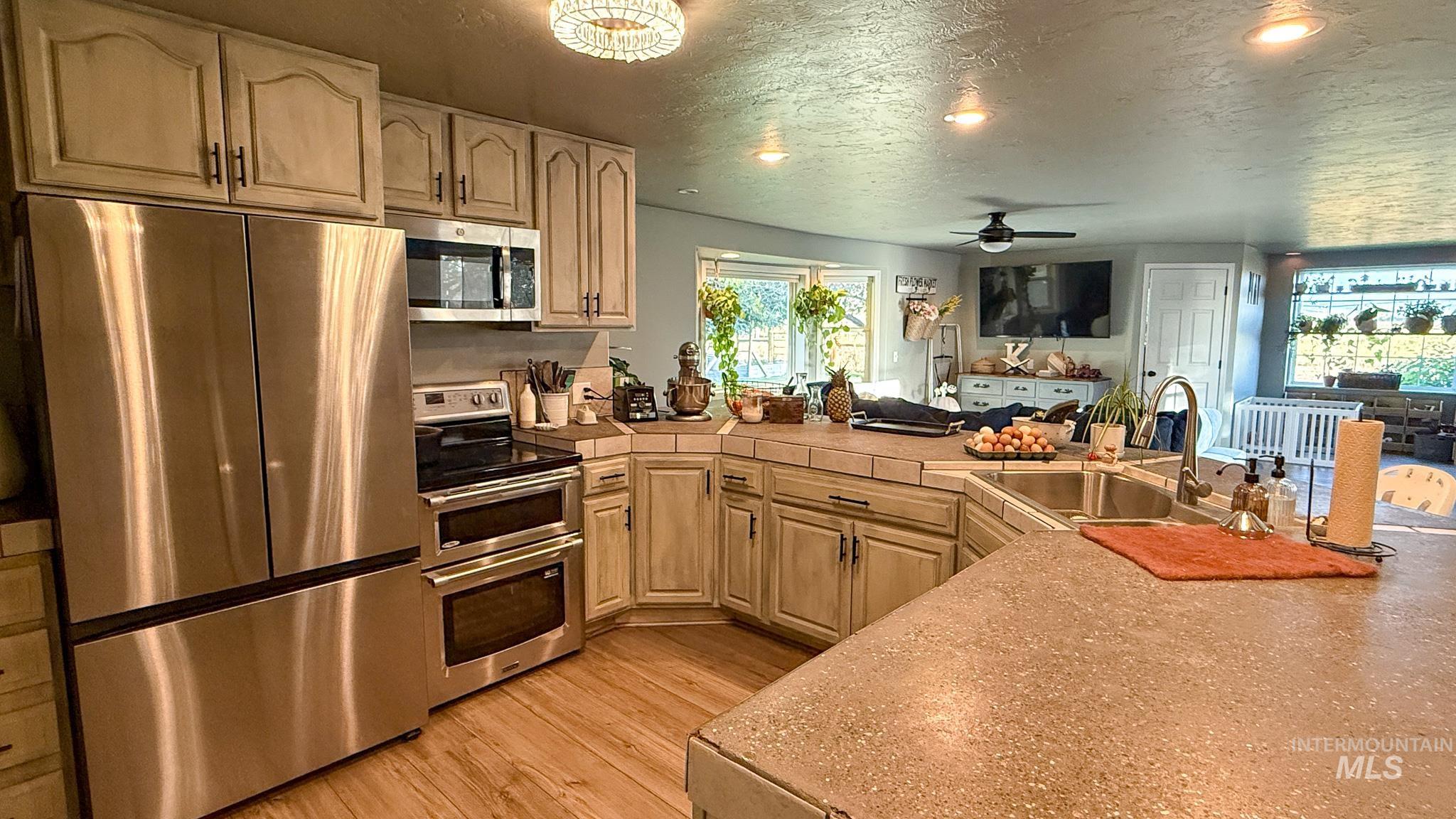 1656 Highway 46 Property Photo 8