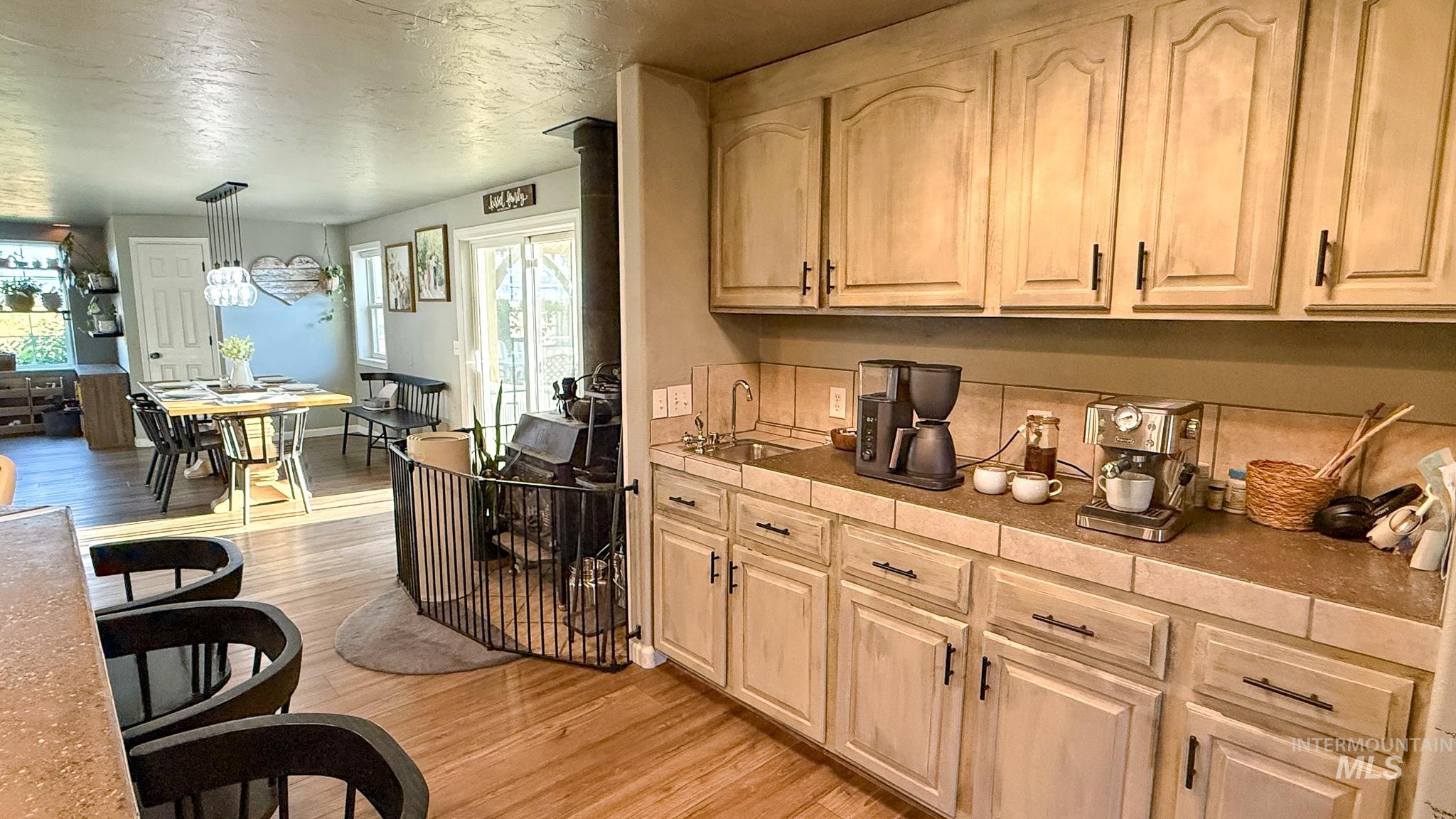 1656 Highway 46 Property Photo 10