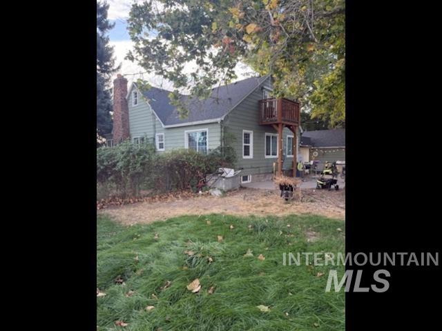 2621 N Mountain View Dr Property Photo 3