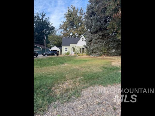 2621 N Mountain View Dr Property Photo 5