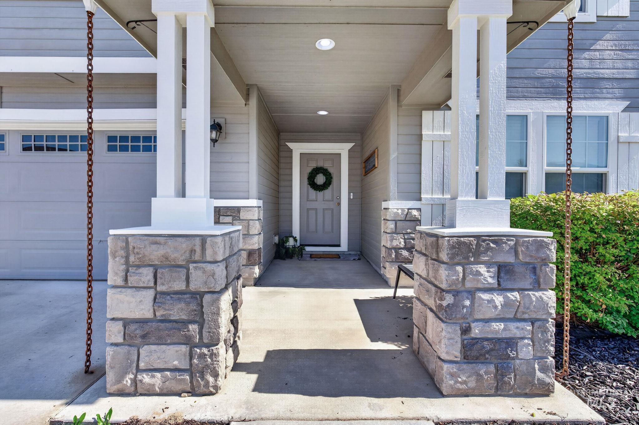 15304 Hanks Way Property Photo 5