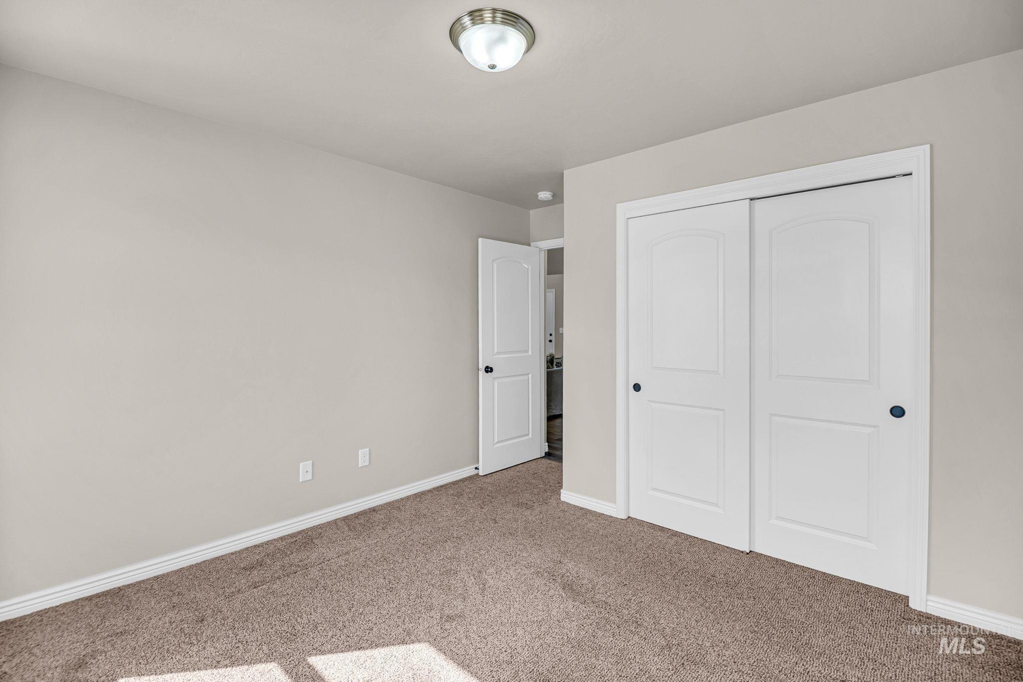 672 Heidi Ave Property Photo 27