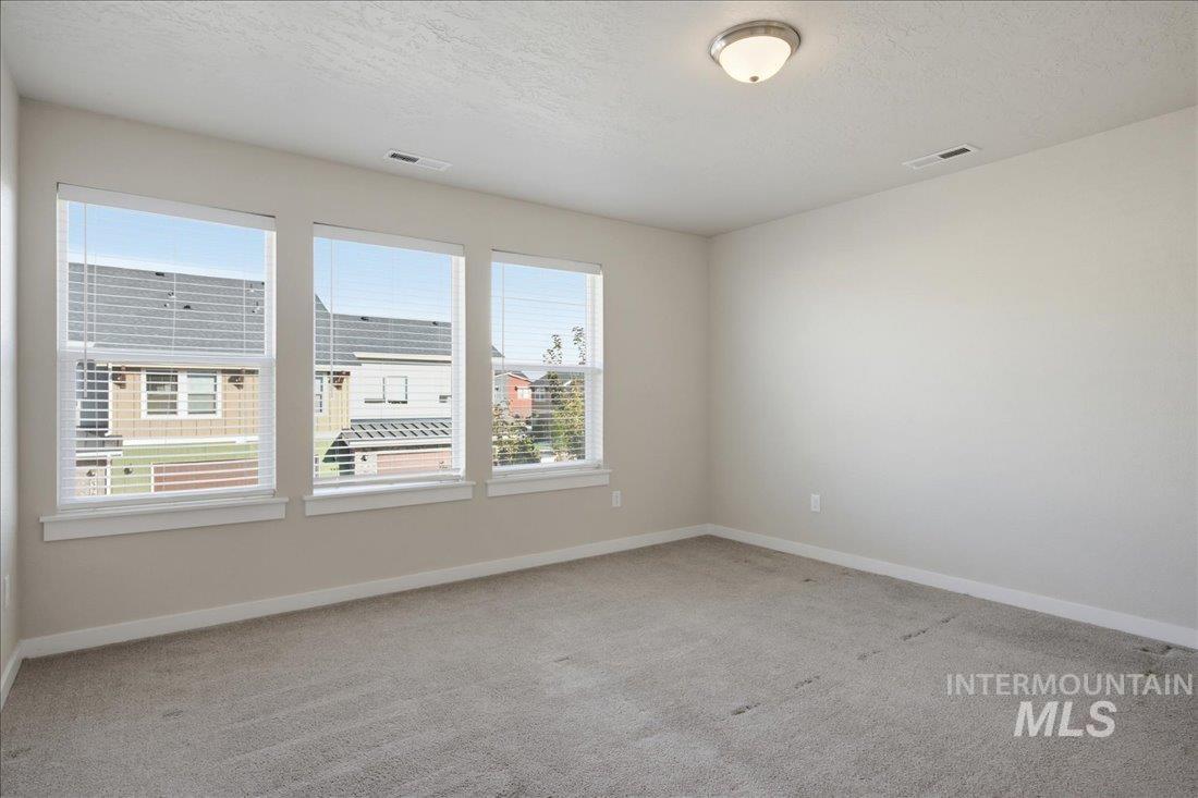 391 N Traquair Ln Property Photo 9