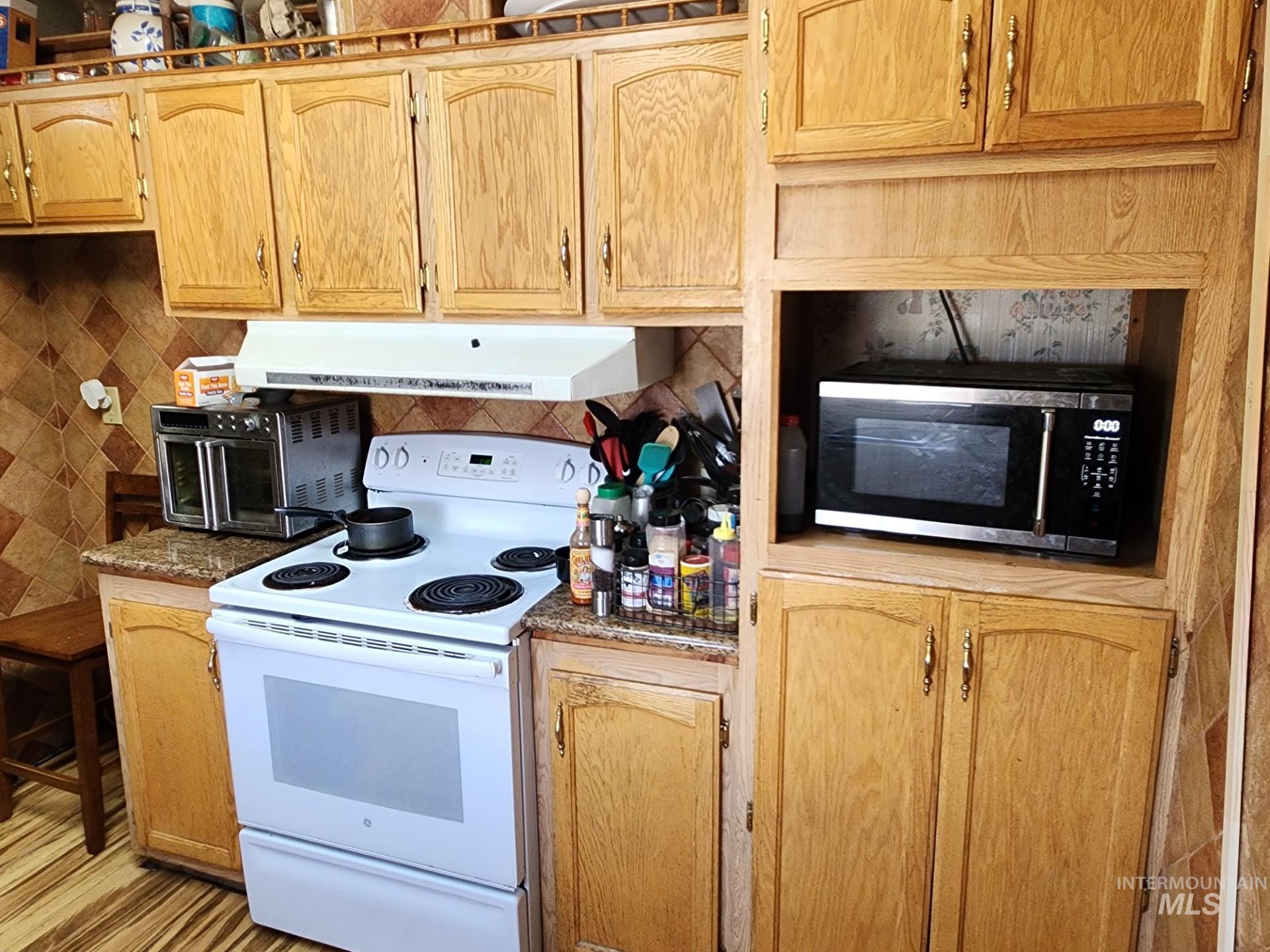 13786 Ditto Creek Road Property Photo 3