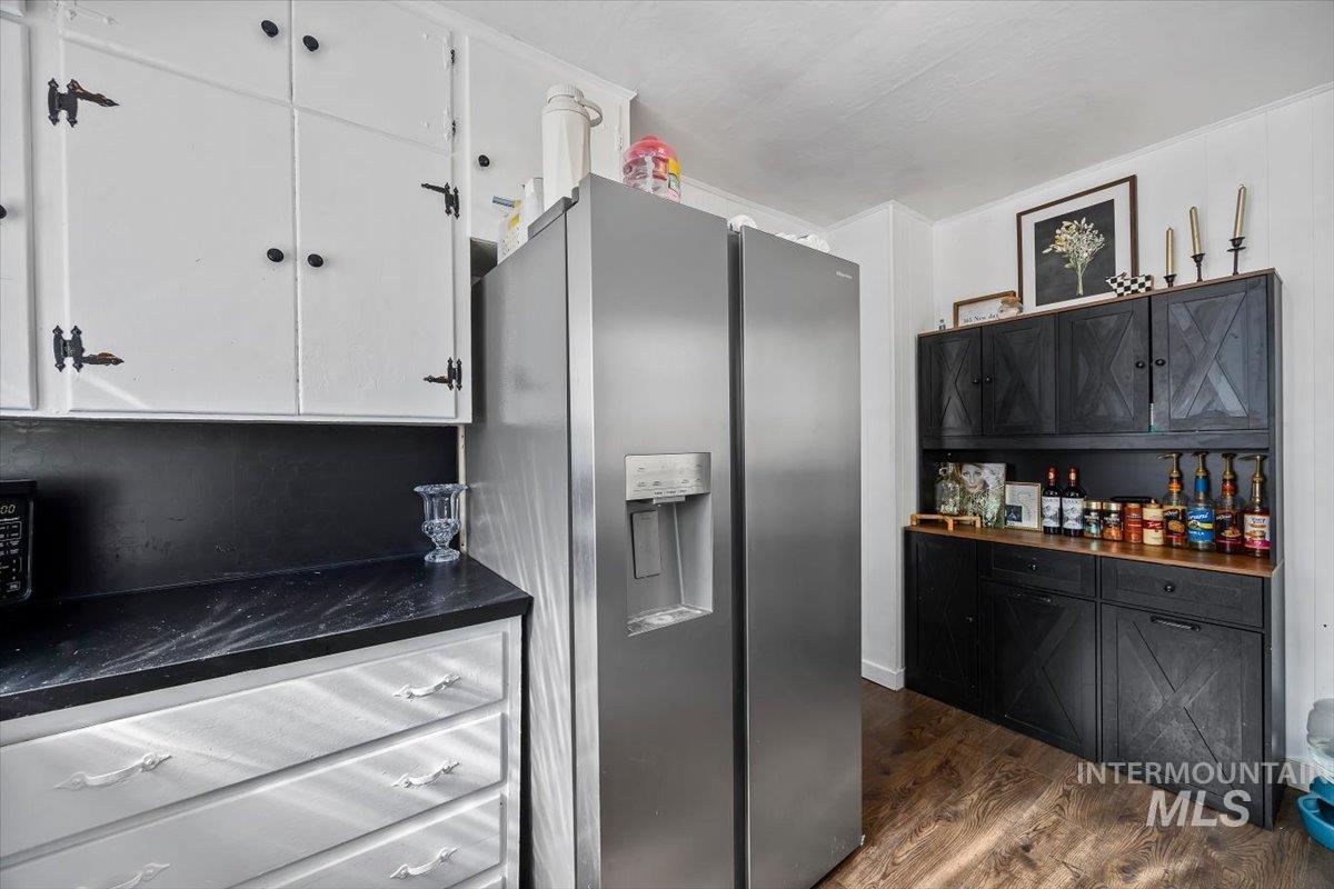 166 Carney St Property Photo 12