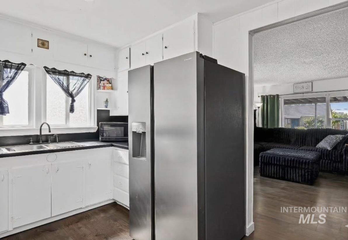 166 Carney St Property Photo 14