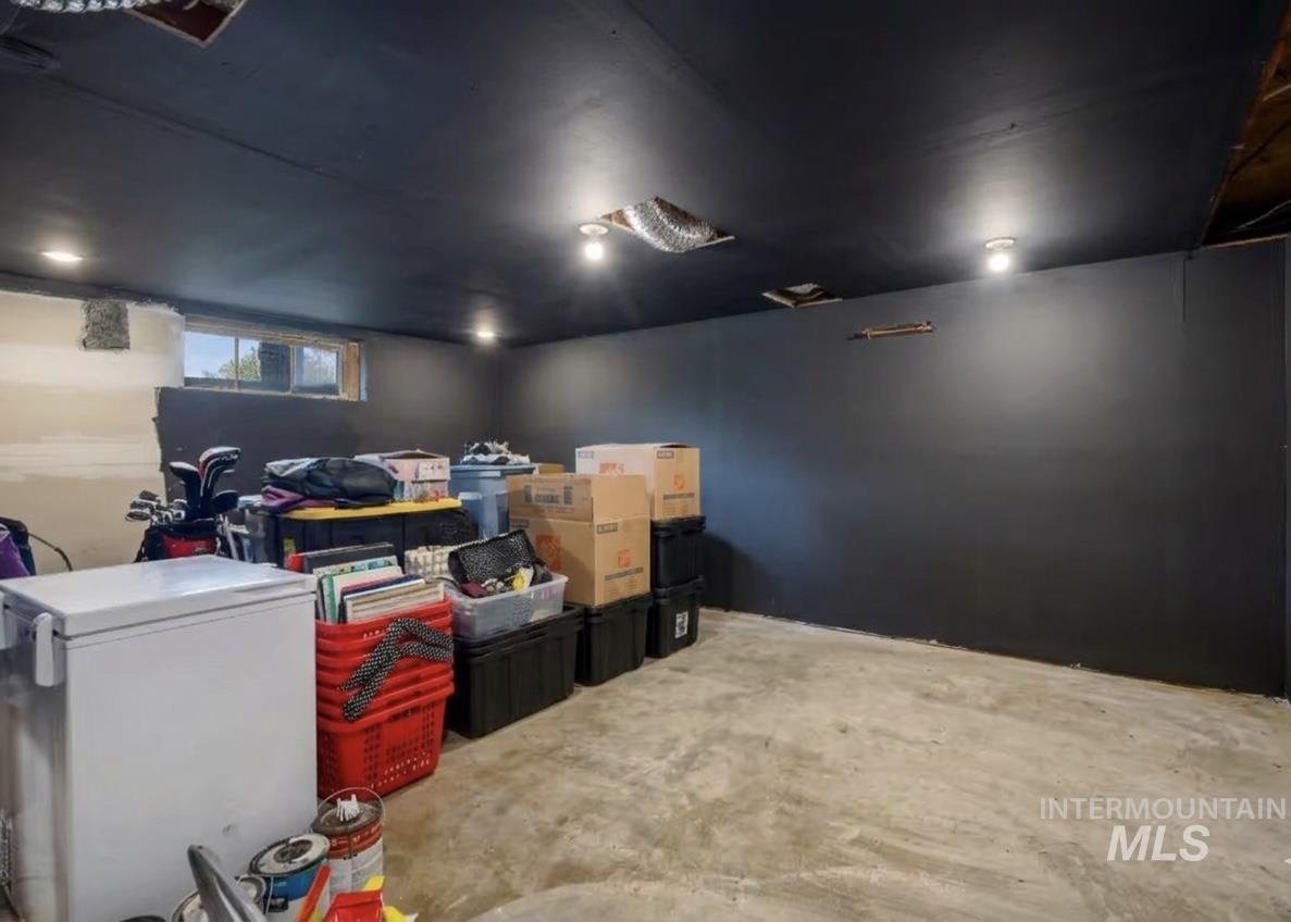 166 Carney St Property Photo 19