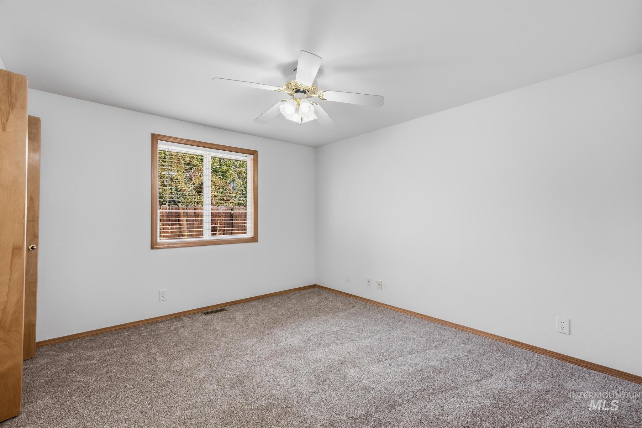 804 E Main St. Property Photo 12