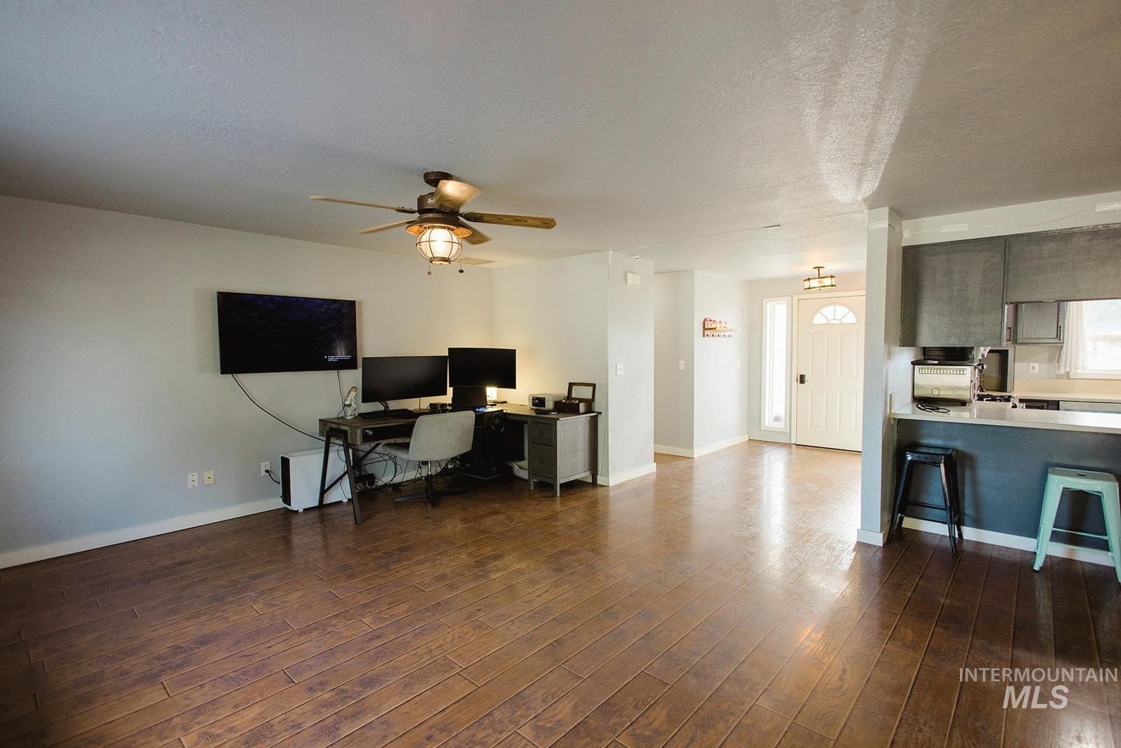 1420 Del Mar St Property Photo 2