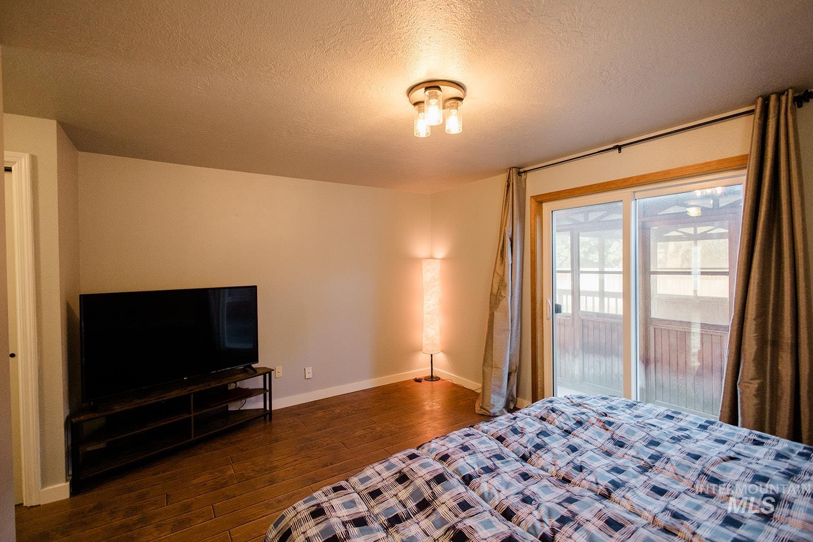 1420 Del Mar St Property Photo 18