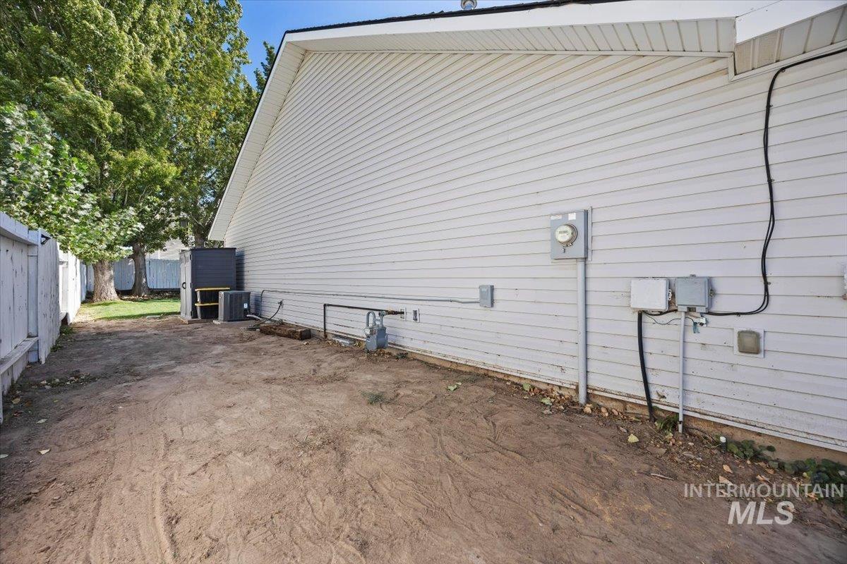 1504 N Evergreen St Property Photo 34