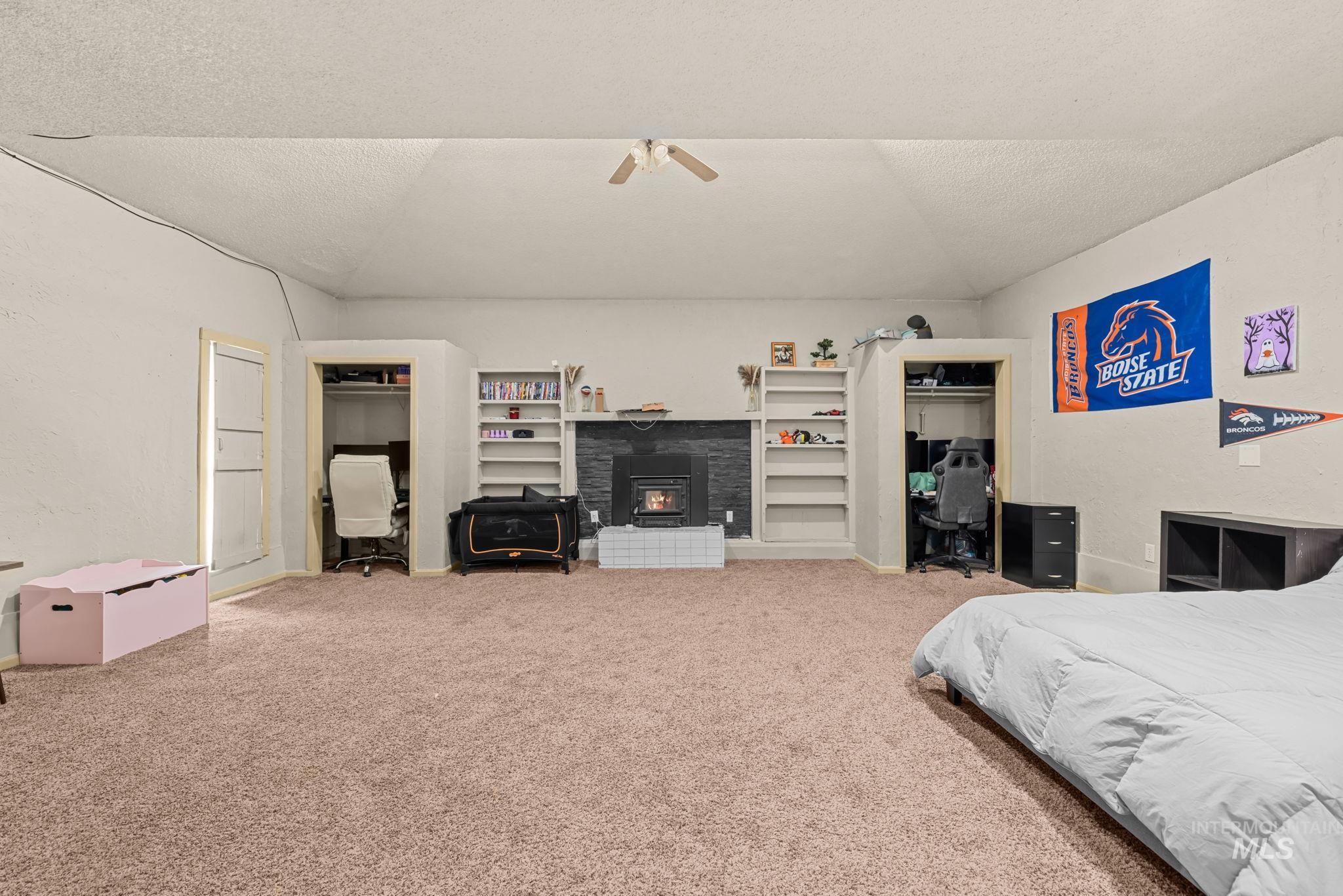 106 E 8th Property Photo 35