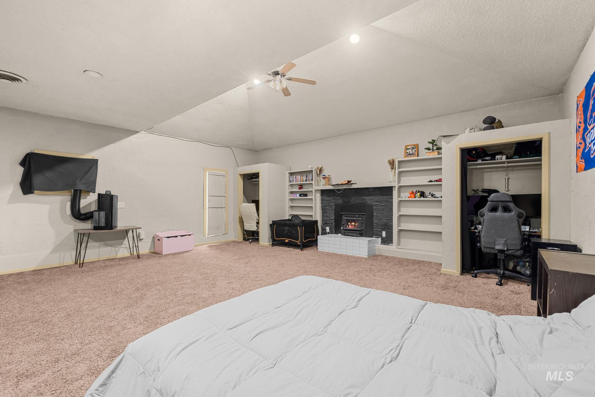 106 E 8th Property Photo 36