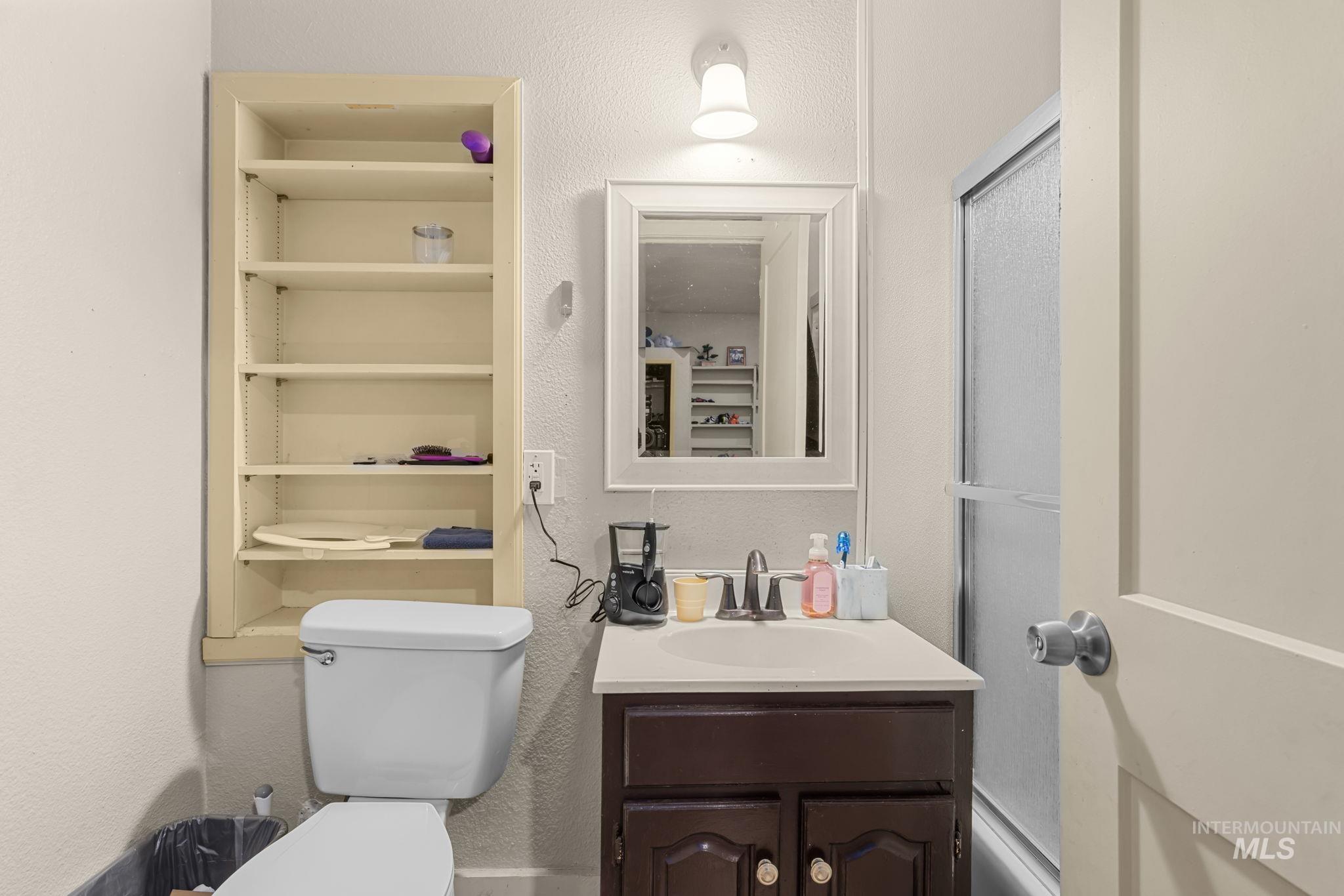 106 E 8th Property Photo 37