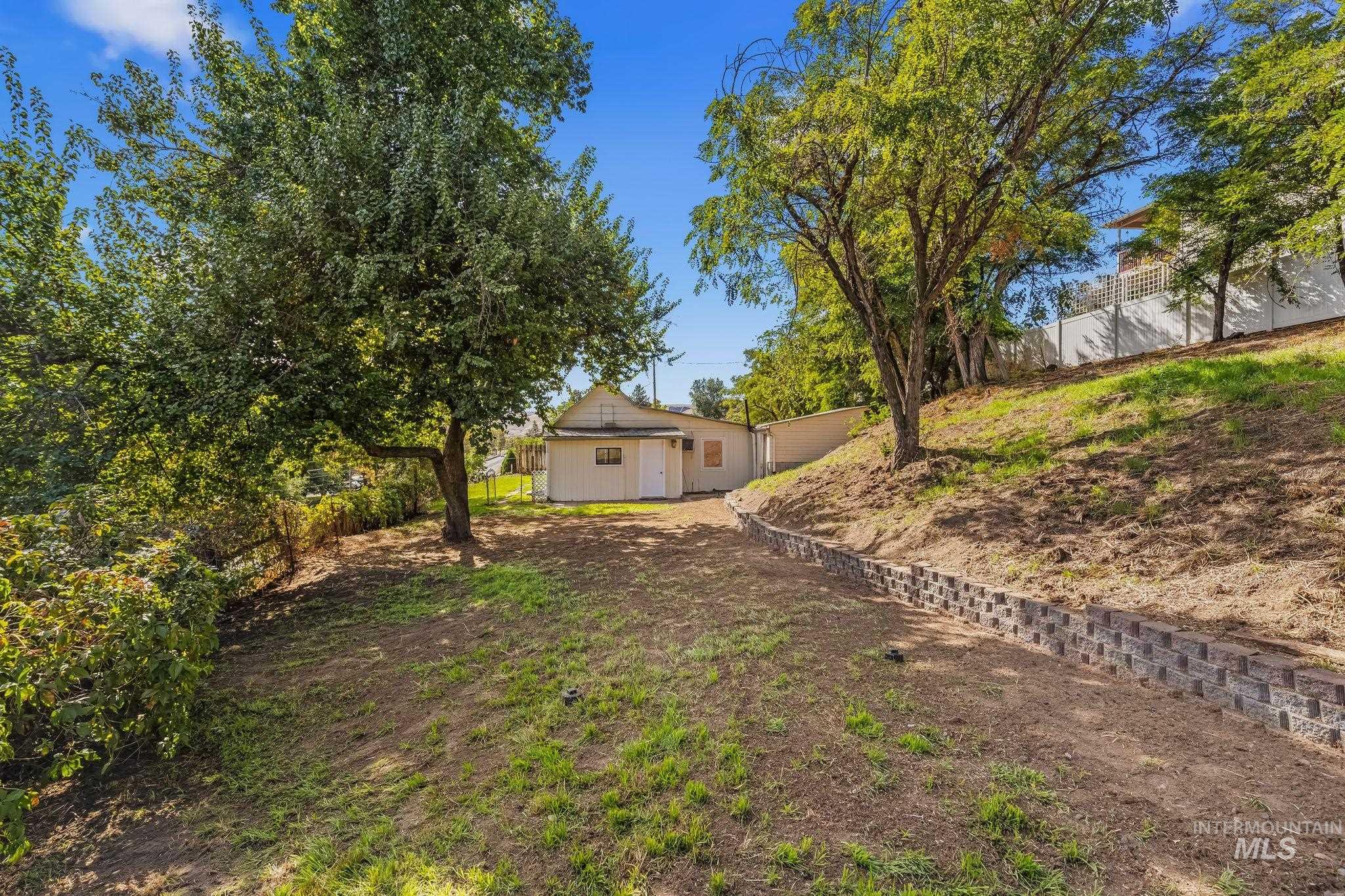 702 22nd Avenue Property Photo 5