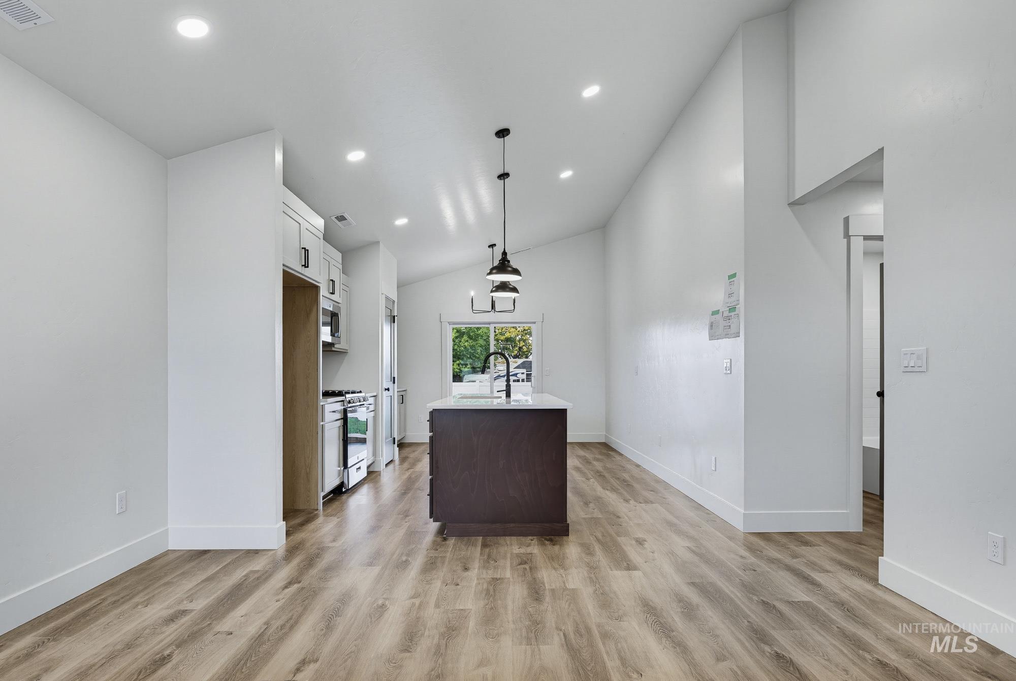 309 N 11th. Property Photo 5