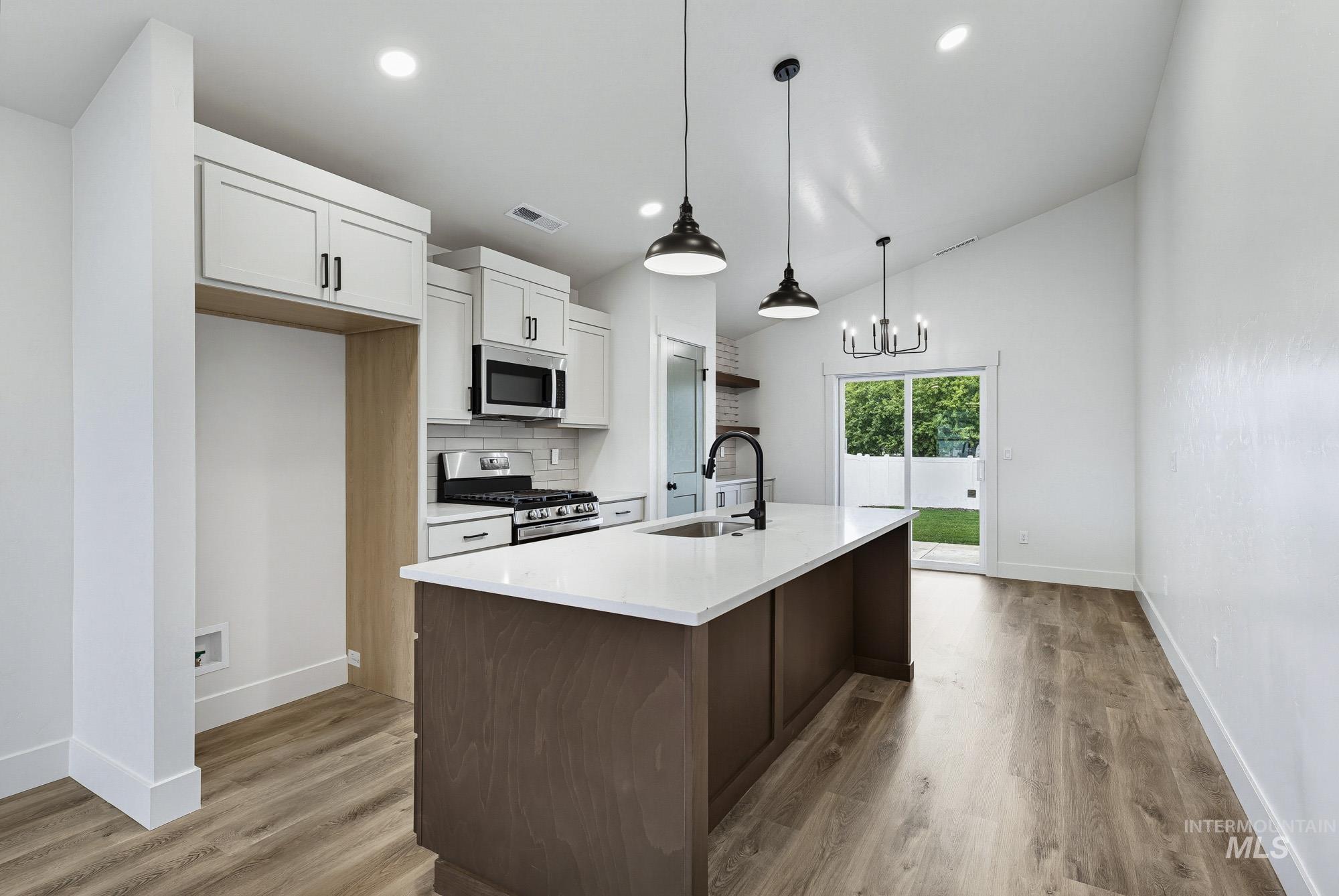 309 N 11th. Property Photo 6