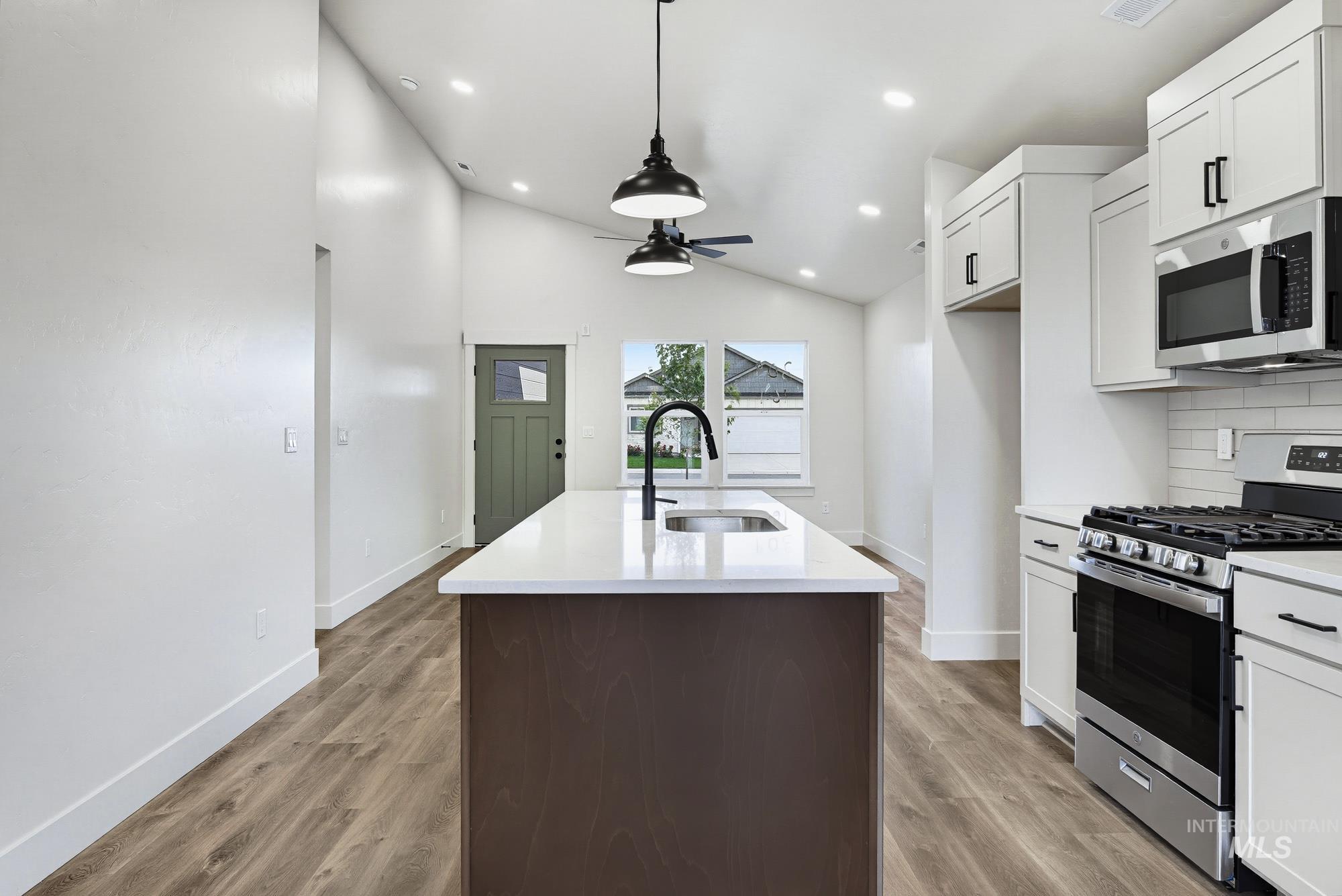 309 N 11th. Property Photo 10