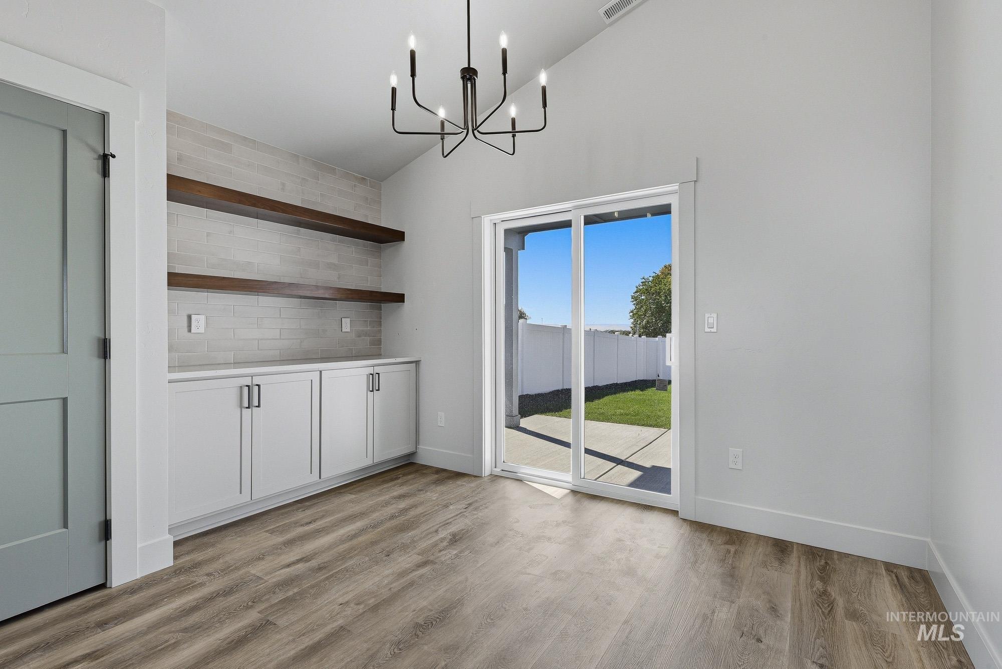 309 N 11th. Property Photo 12