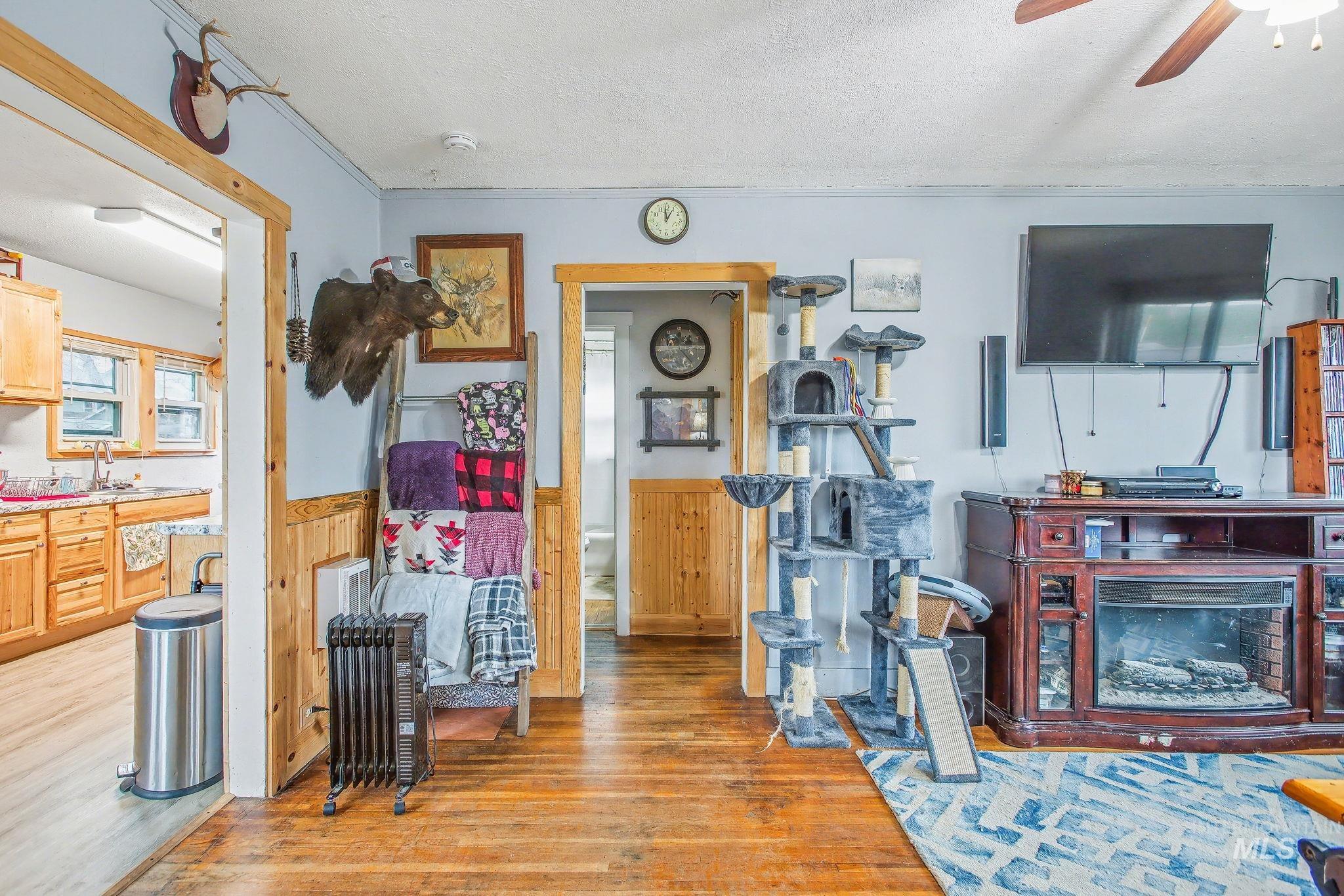 1527 11th Avenue Property Photo 7