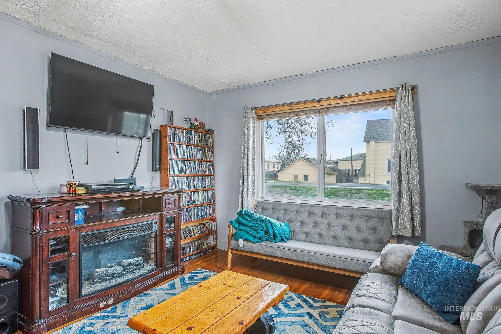 1527 11th Avenue Property Photo 9