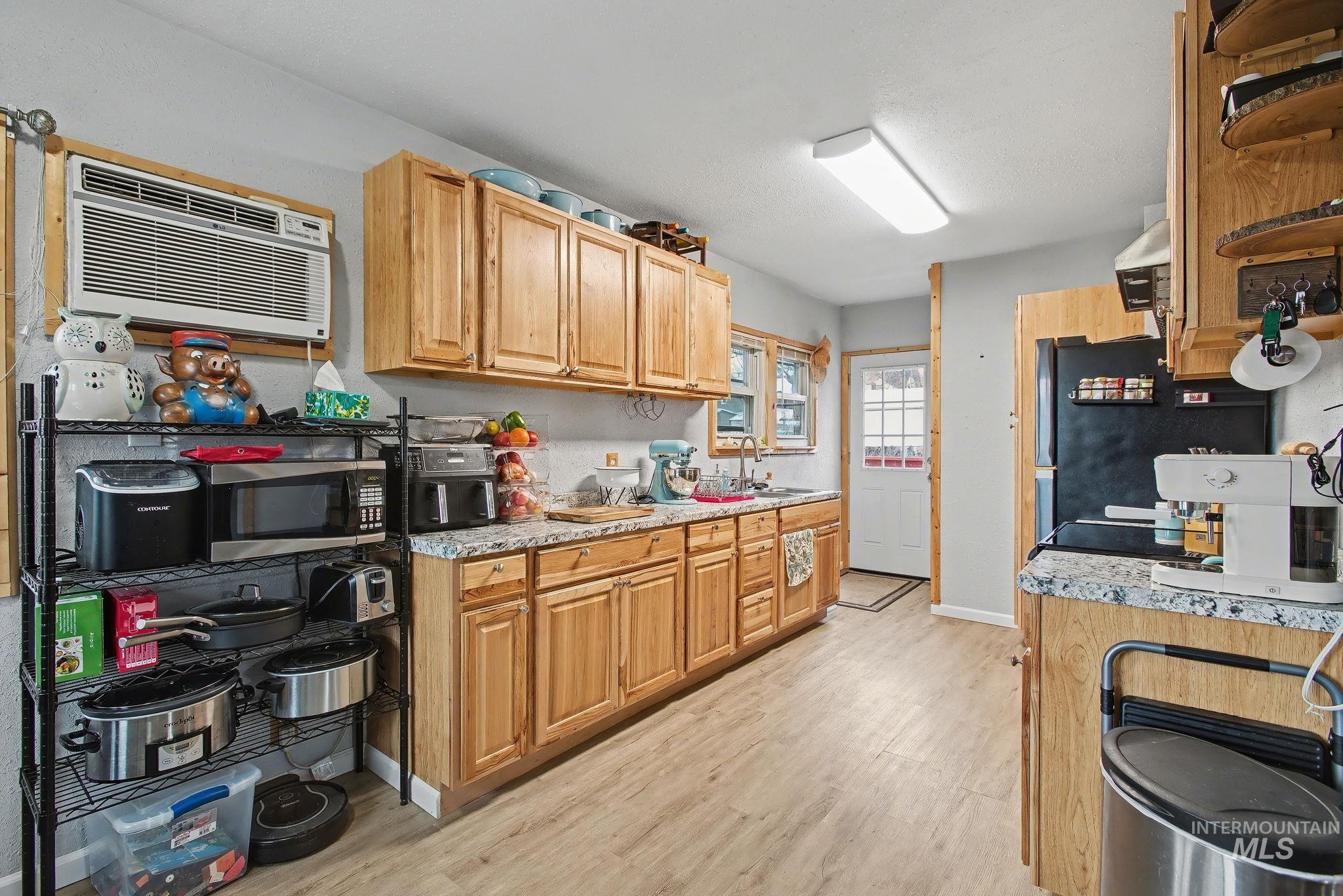 1527 11th Avenue Property Photo 16