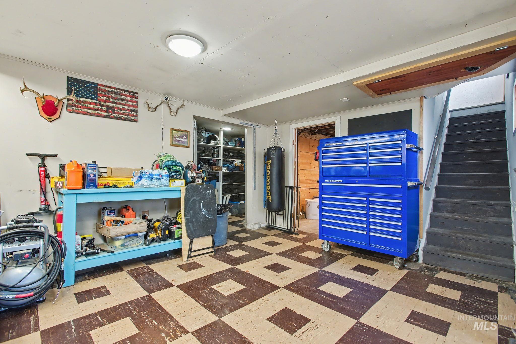 1527 11th Avenue Property Photo 22