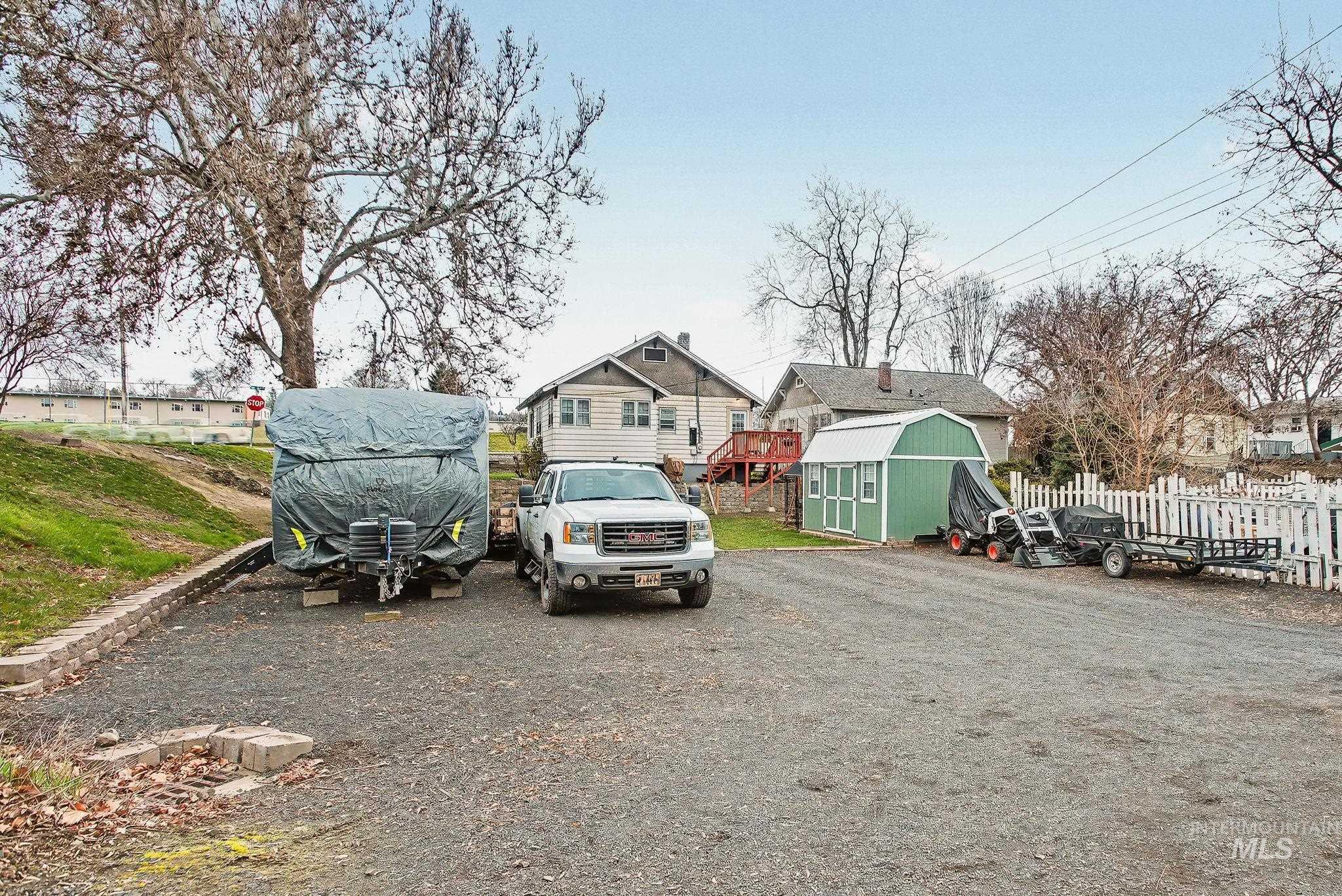 1527 11th Avenue Property Photo 30