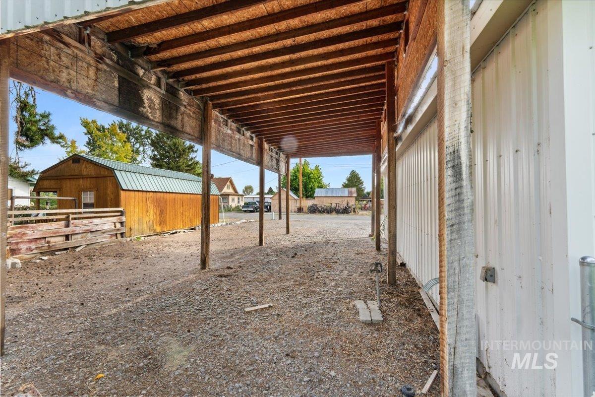 670 E Garfield Property Photo 35